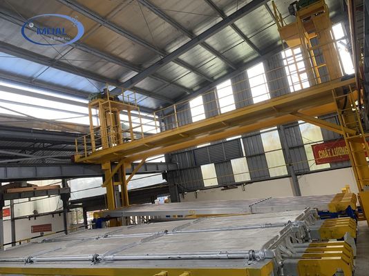 İyi fiyat 12000T/yıl kapasiteli alüminyum profilli yüzey işleme anodizasyon hattı çevrimiçi