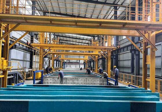 İyi fiyat 750T / aylık çıkış, 6500mm Maksimum Profil Uzunluğu ve 8-12μm Film Kalınlığı ile Akıllı Anodizasyon Hattı çevrimiçi