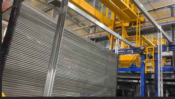 İyi fiyat 500~1200 T/M, istikrarlı korozyon direnci ve tutarlı renk bitirme ile otomatik alüminyum anodizasyon hattı Çevrimiçi